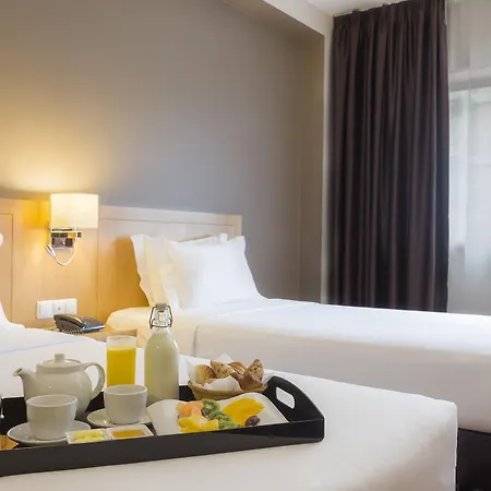 Otel Hf Tuela 3*